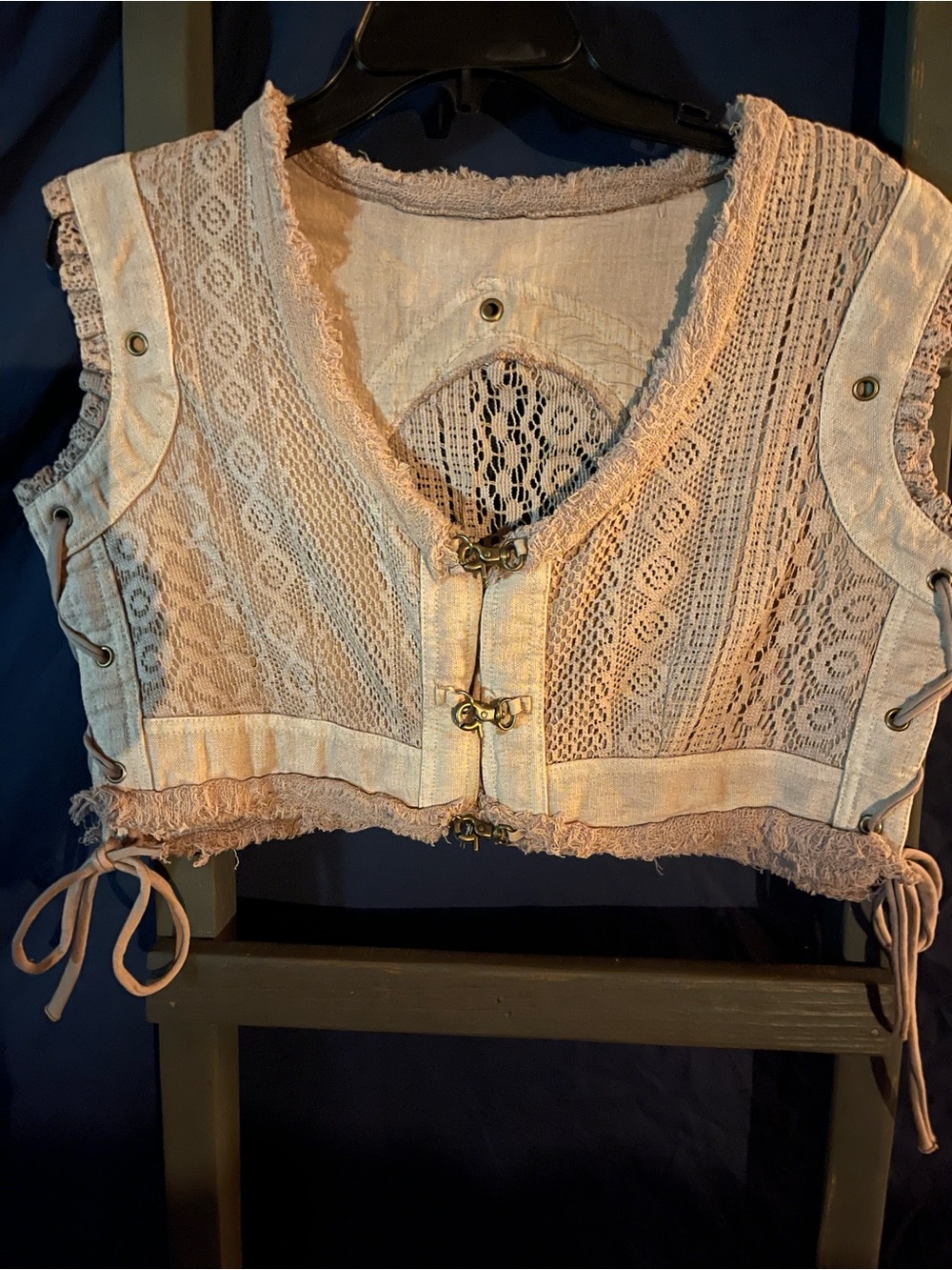 Lace Panel Cropped Vest Top in Blush Pink